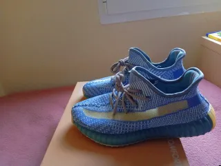 Adidas Yeezy Boost 350 V2 Azul y Amarillo
