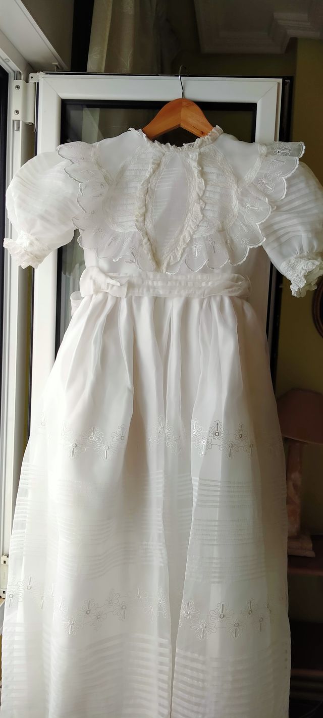 Vestido de Comunión Blanco con accesorios.