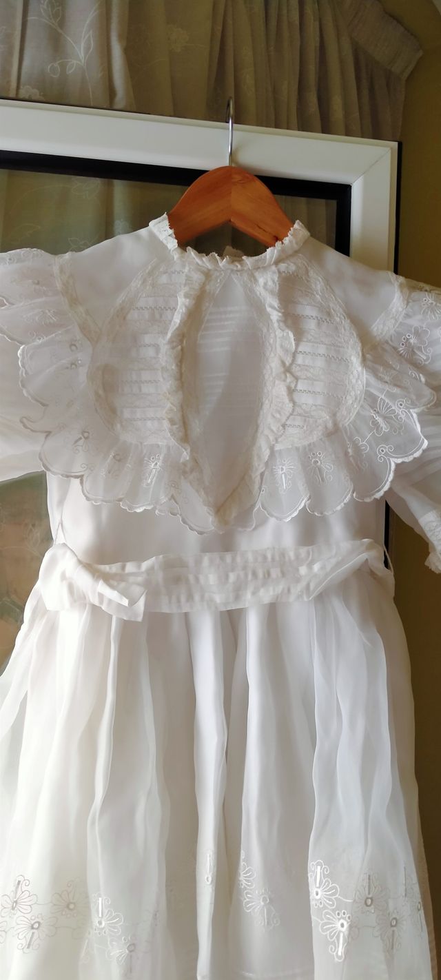 Vestido de Comunión Blanco con accesorios.