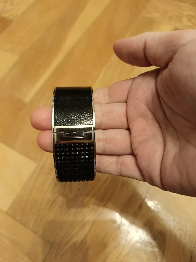 Pulsera Swarovski Negra y Plateada