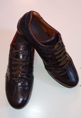 Zapatos de piel marrones talla 42
