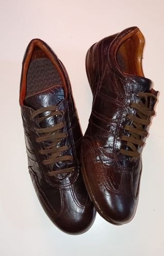 Zapatos de piel marrones talla 42