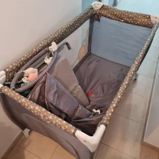 Cuna de viaje plegable