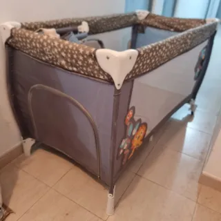 Cuna de viaje plegable