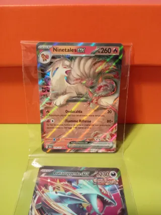 Lotto 146 carte Pokémon + scatola