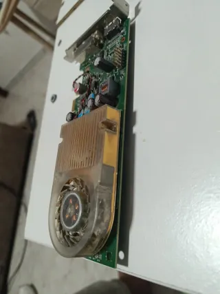 Tarjeta Gráfica NVIDIA GeForce GT 210