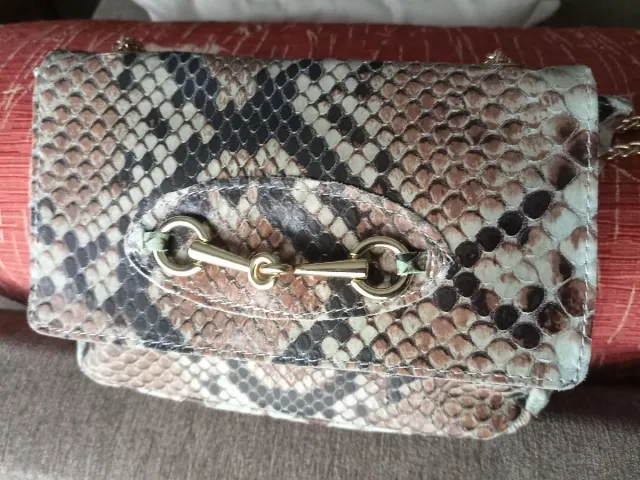 Bolso  de piel estampado piel serpiente