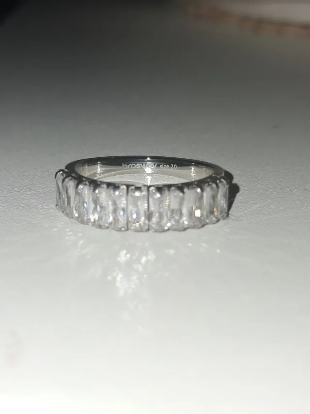 Anello Brosway con zirconi misura 20