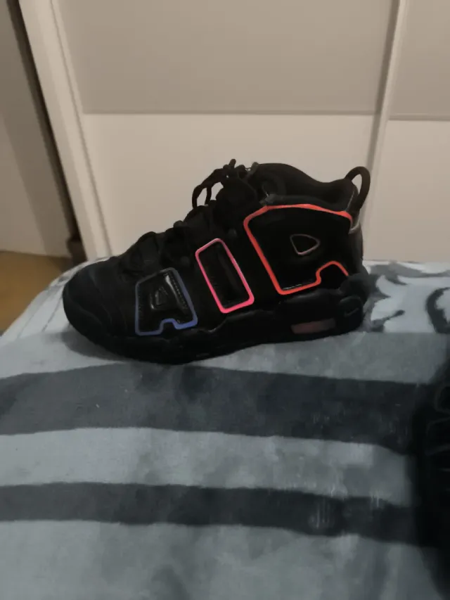 Nike Uptempo Niño Talla 36.5