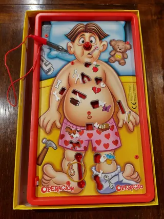 Juego "Operación" marca Hasbro 6+ años