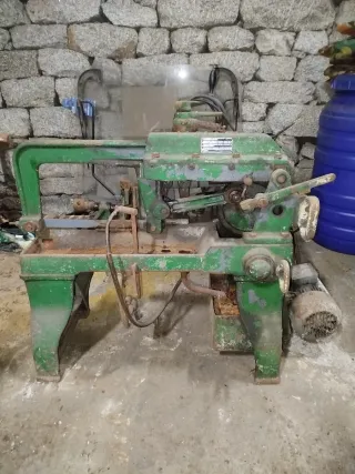 Sierra de cinta vaivén