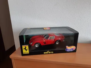 Hot Wheels Ferrari 250 GTO 1:18