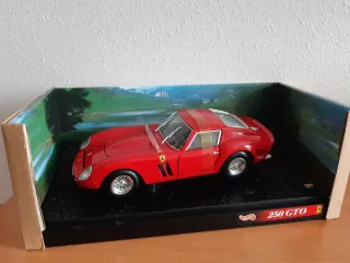 Hot Wheels Ferrari 250 GTO 1:18