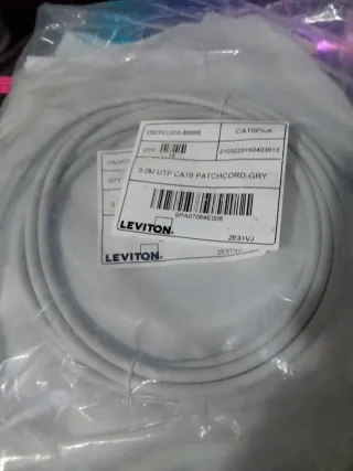 Cable Leviton Cat 6 UTP 3m Gris
