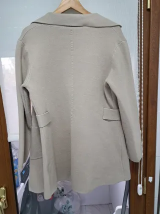 Abrigo beige,