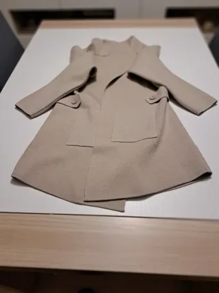 Abrigo beige,