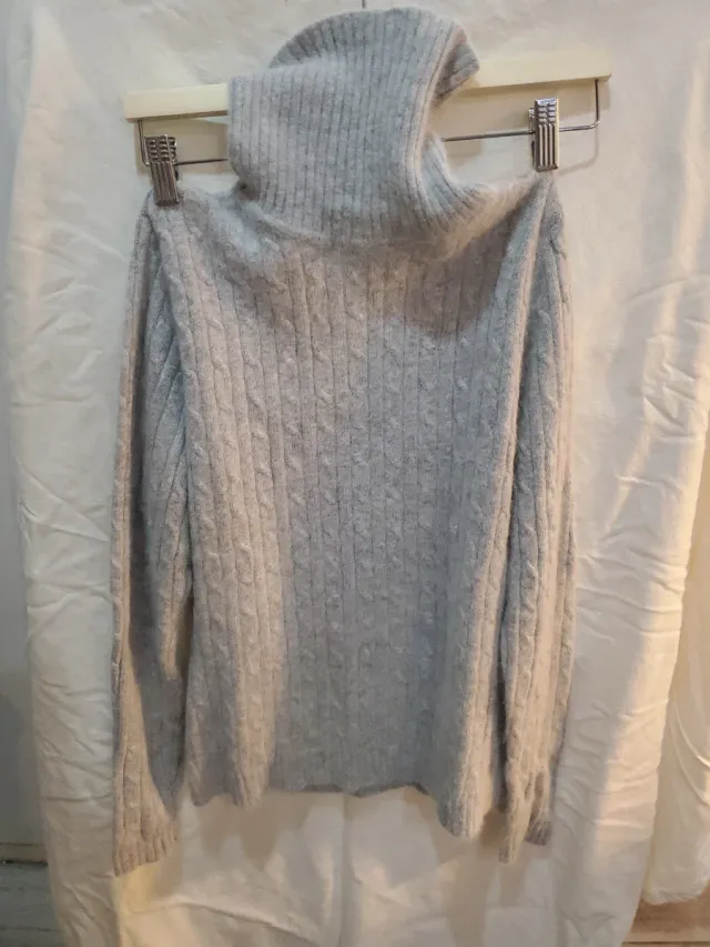 Jersey gris cuello cisne angora lana nylon