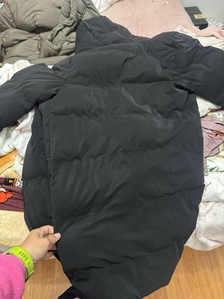 Cazadora Zara negra, la compré el año pasado