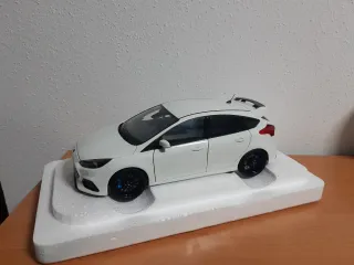 Autoart Focus RS 1:18