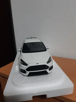 Autoart Focus RS 1:18