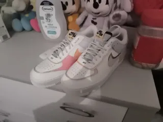 Zapatillas Nike Air Force 1 Mujer T42.5 Nuevas