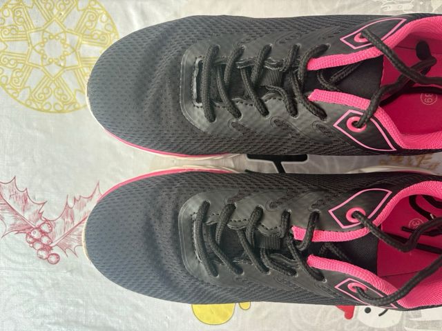 ZAPATILLAS DEPORTIVAS NEGRO FUCSIA