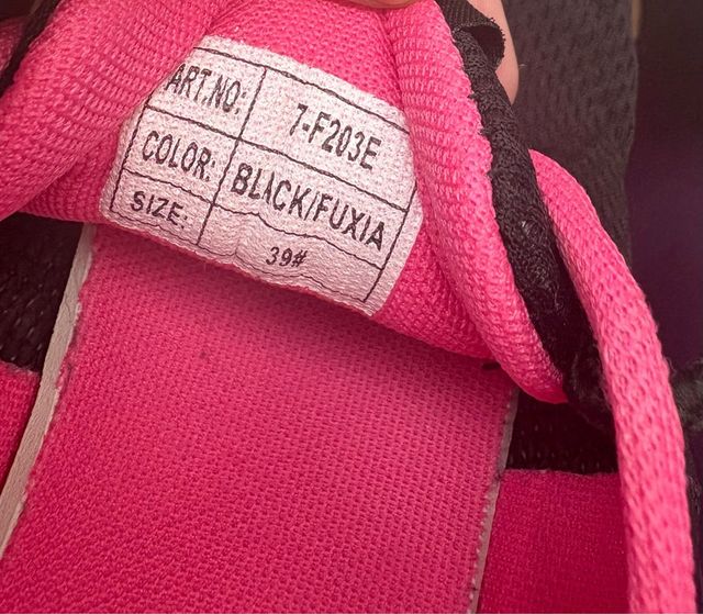 ZAPATILLAS DEPORTIVAS NEGRO FUCSIA