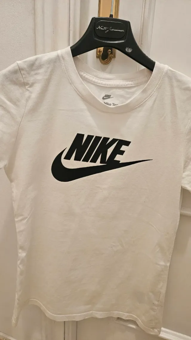 Camiseta Nike chica blanca