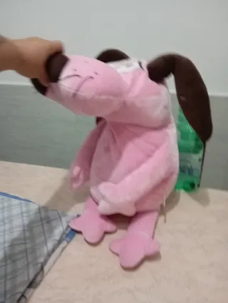 Pupazzo cane rosa peluche