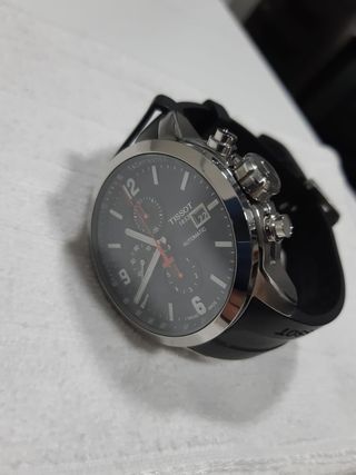 Reloj Tissot Automático Negro/Rojo