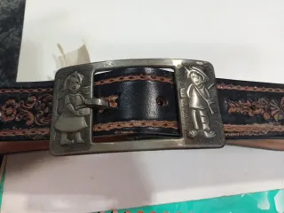 Cintura in pelle per bambini con incisione