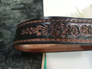 Cintura in pelle per bambini con incisione