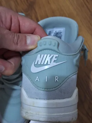 Zapatillas Nike Air Gris y Verde Azulado