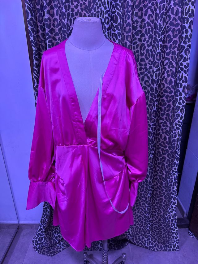 Vestido satén rosa