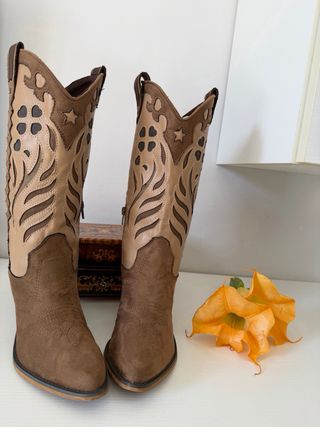 Stivali Camperos Beige/Marrone Tg 39 texani