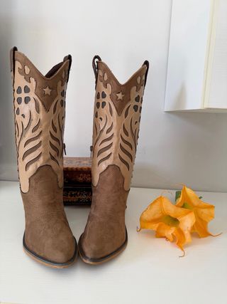 Stivali Camperos Beige/Marrone Tg 39 texani