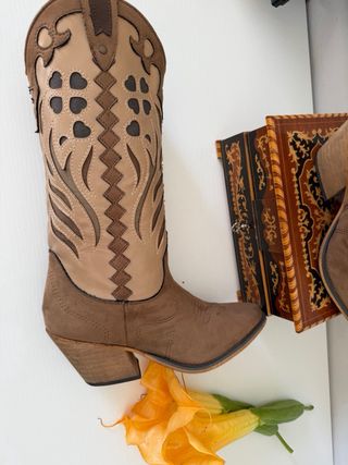 Stivali Camperos Beige/Marrone Tg 39 texani