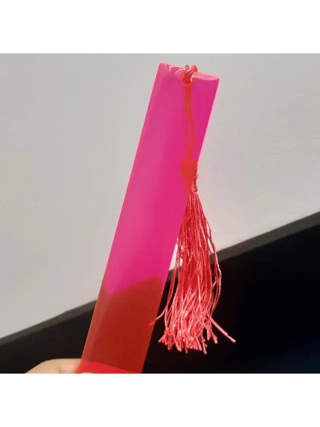 Segnalibro Resina Rosa Shocking con Nappina