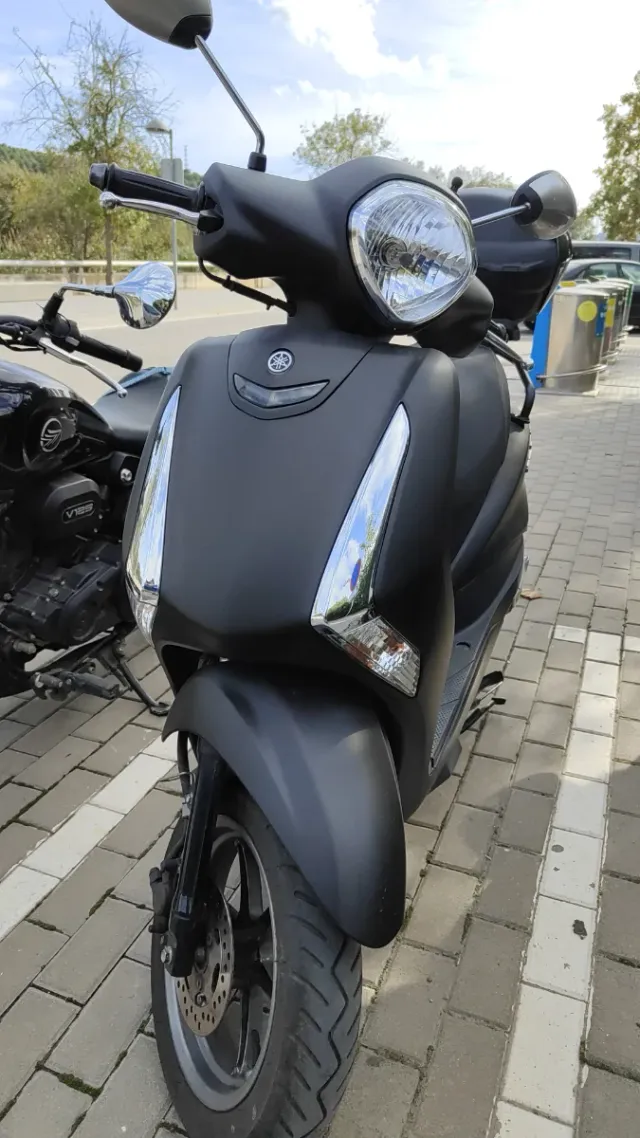 Yamaha D'elight 2023 Negra