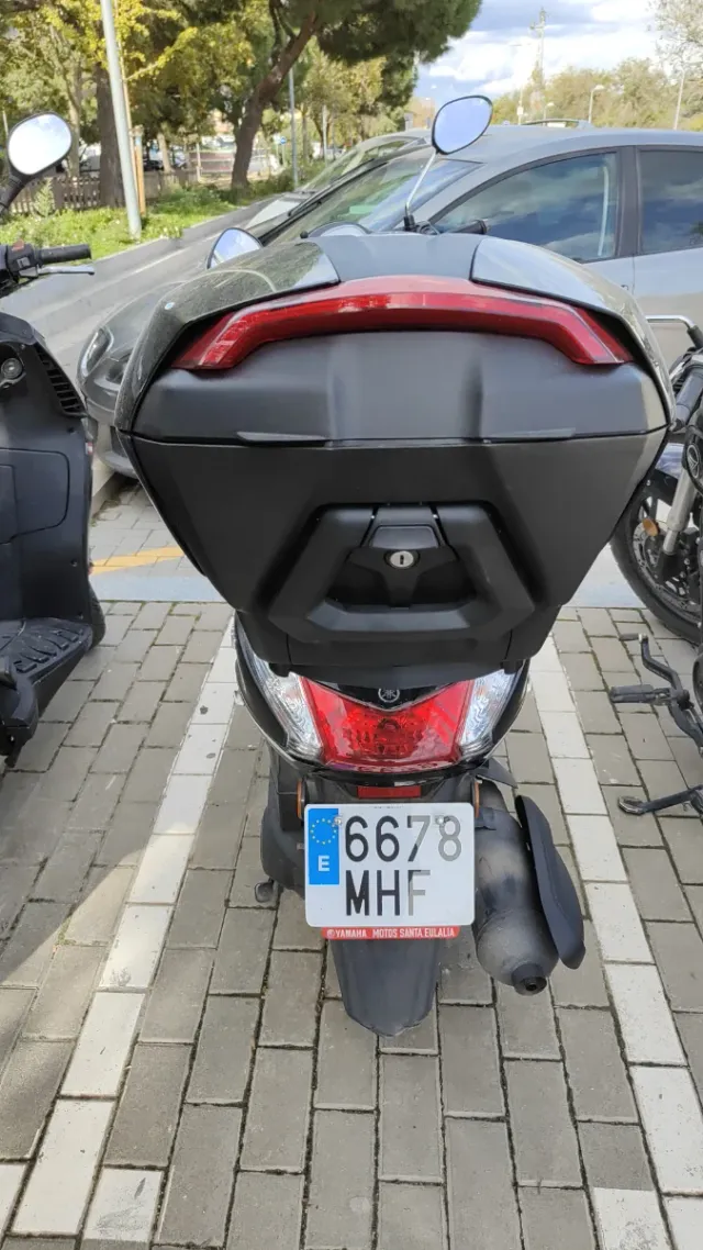 Yamaha D'elight 2023 Negra