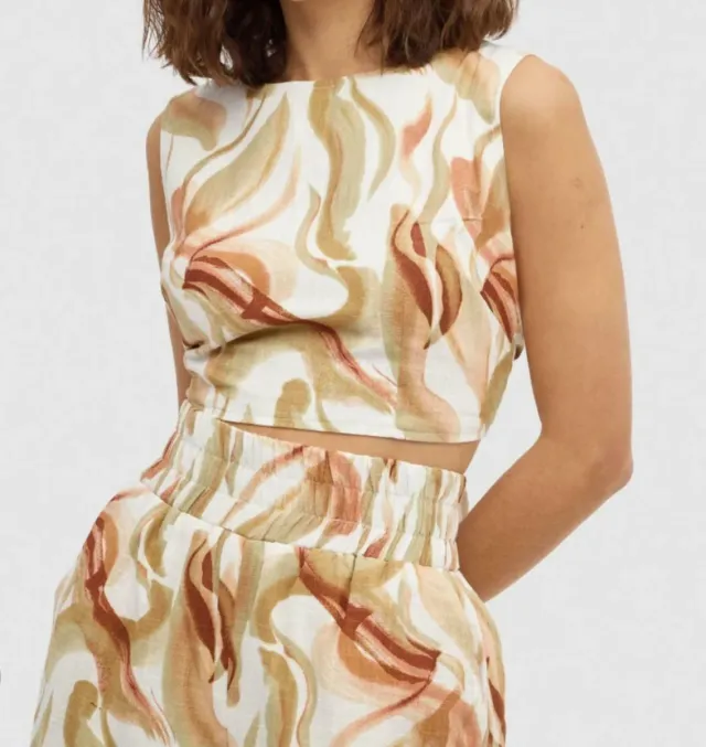 Conjunto pantalones anchos y top lazada a la espal