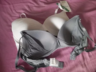 Sujetadores de lactancia gris y blanco