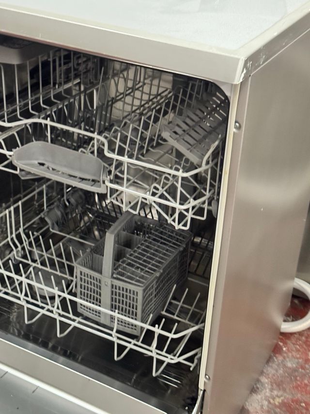 LAVAVAJILLAS MARCA BALAY EN INXO