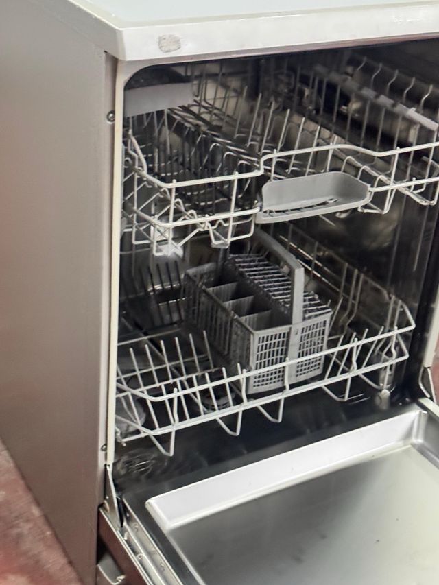 LAVAVAJILLAS MARCA BALAY EN INXO