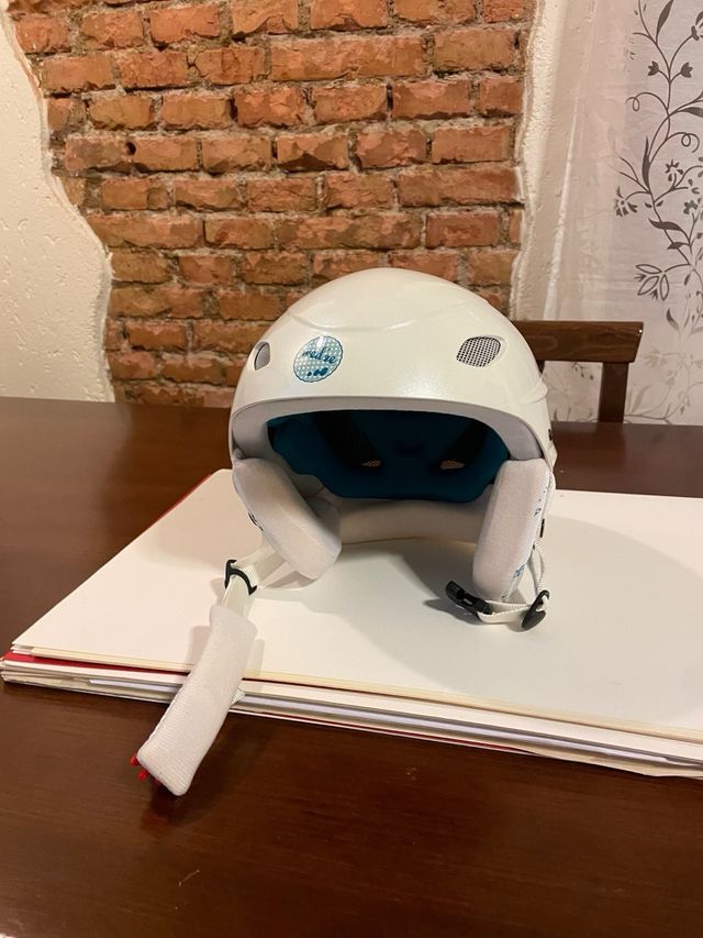 Casco da sci WEDZE bianco mis. 52-58 (M) 515 gr.