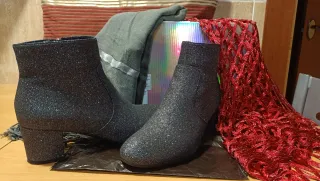 Botines grises con brillo