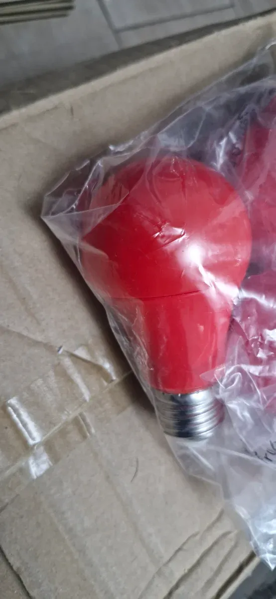 4 Bombillas Rojas Casquillo Grueso Nuevas