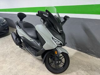 Honda Forza 350cc 8.500km con garantía oficial.