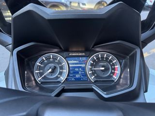 Honda Forza 350cc 8.500km con garantía oficial.