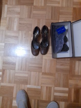 Zapatos de vestir MIYAR casi nuevos